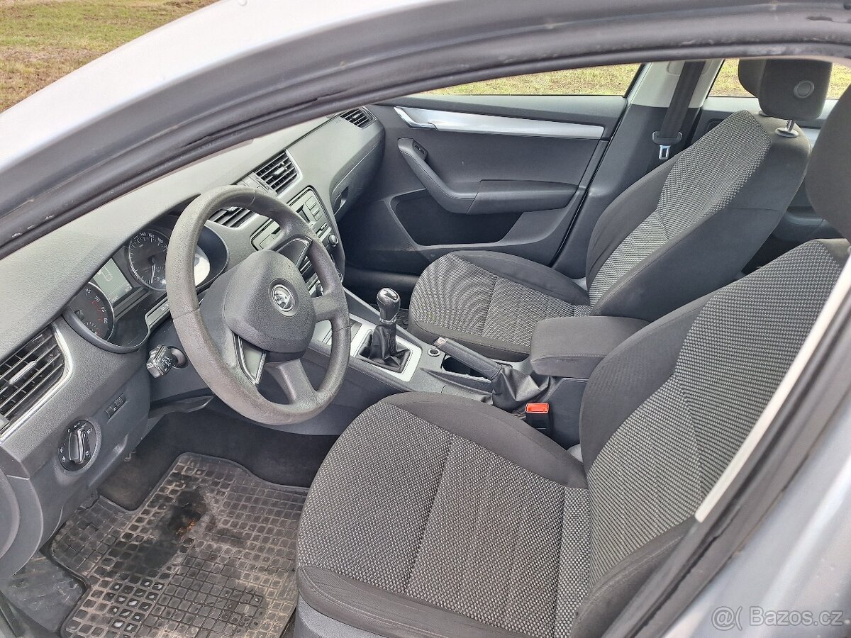 Škoda Octavia 3,1.6tdi,4x4 - 5