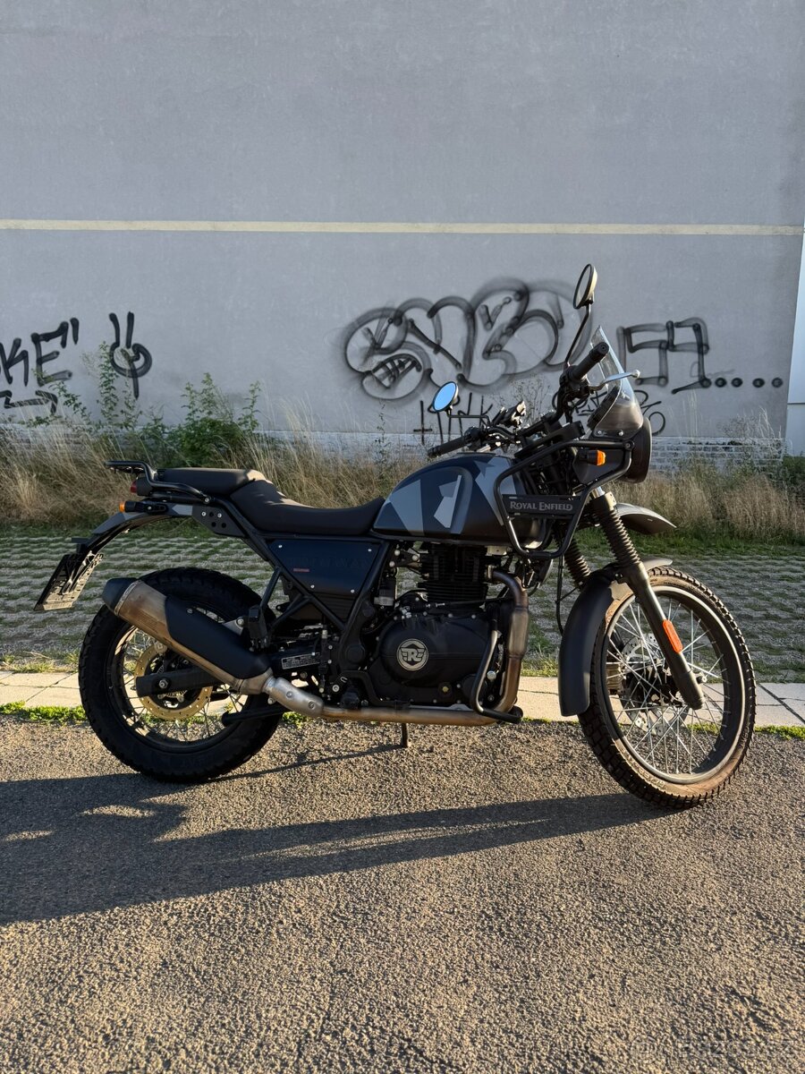 Royal Enfield Himalayan - záruka, najeto necelé 4 tis. km