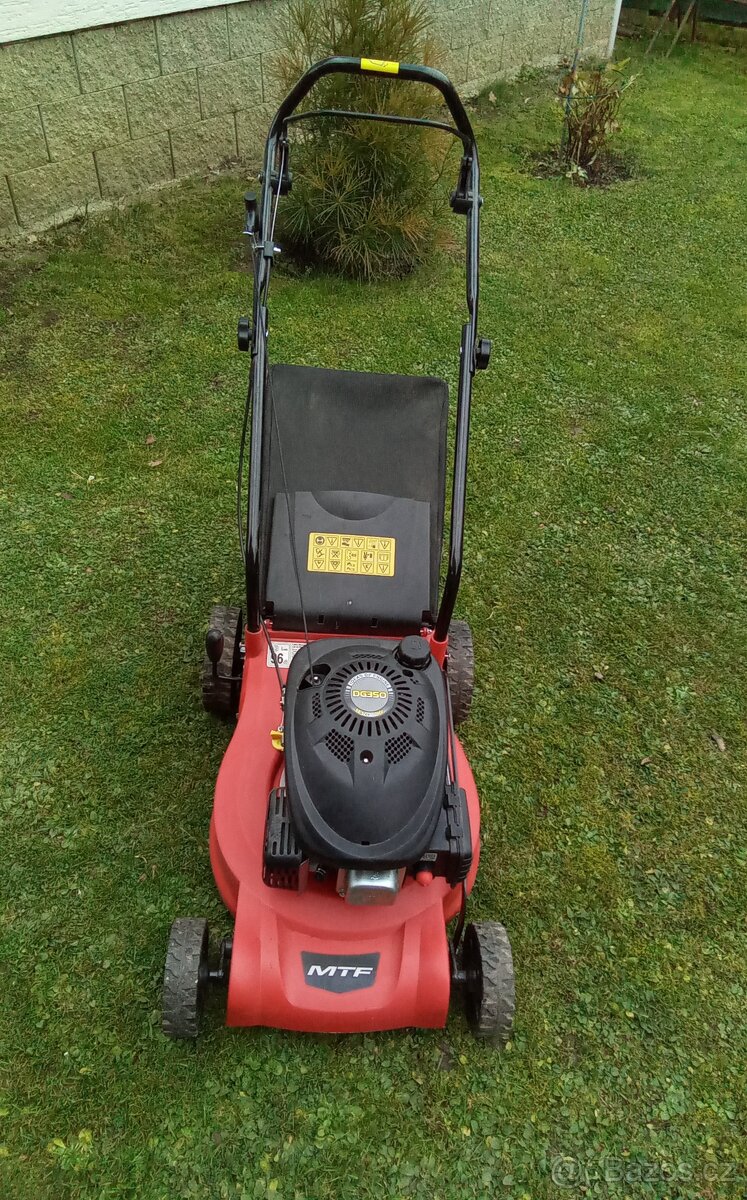 BENZÍNOVÁ SEKAČKA MOUNTFIELD - 5