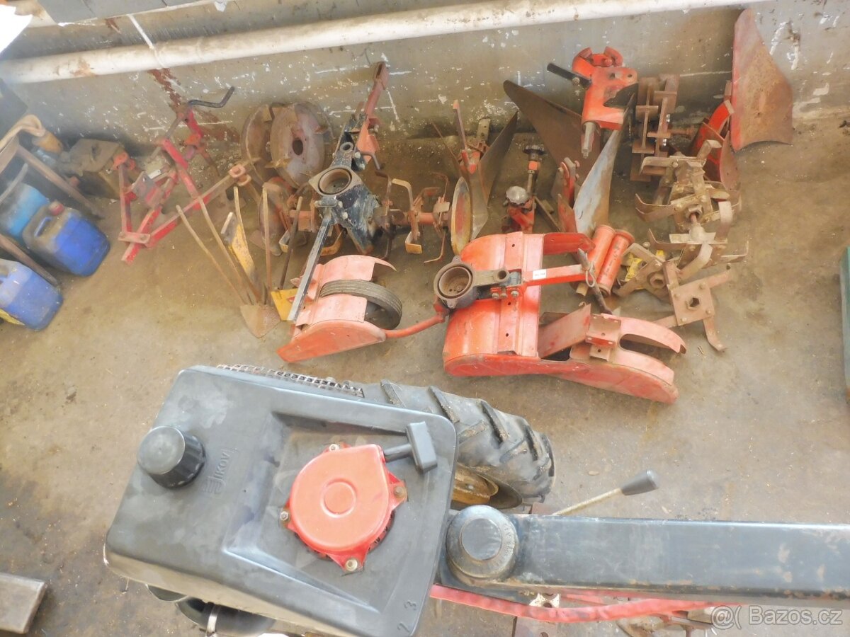 prodám malotraktor VARI s nářadim - 5