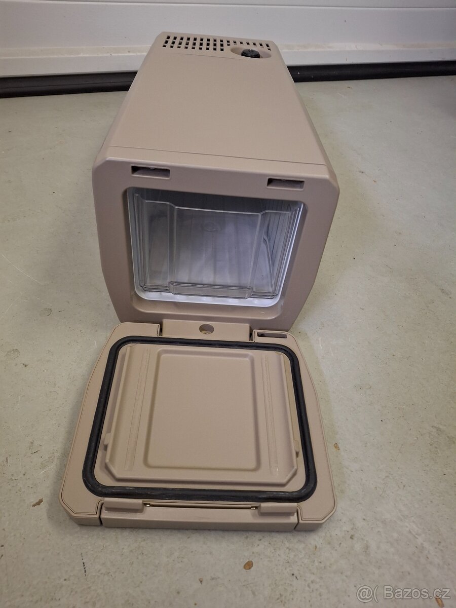 Originál lednice do traktoru John Deere - 5