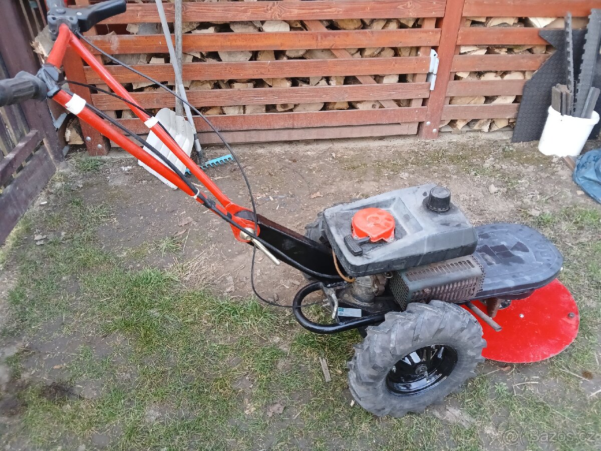 Bubnova sekačka DAKR s motorem VARI - 5