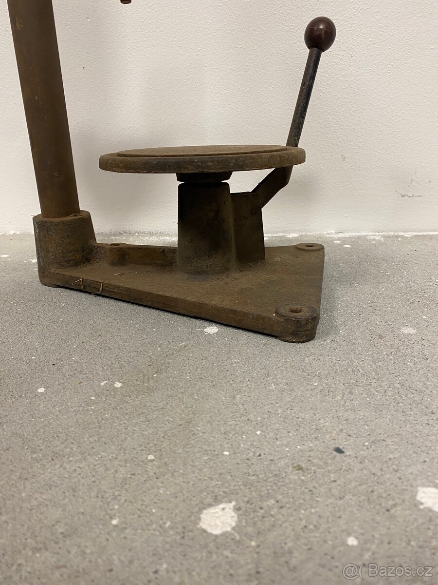 Zajímavý dílenský stojan asi na stolní vrtačku - 5