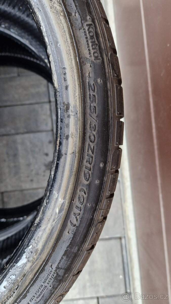255/35 R19 letní hankook - 5