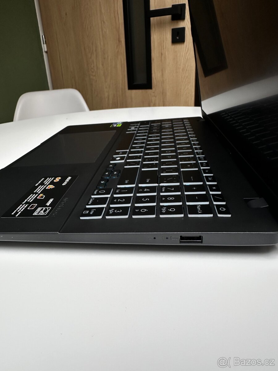 ASUS Vivobook 16 RTX 4050 Herní notebook, 144H - 5