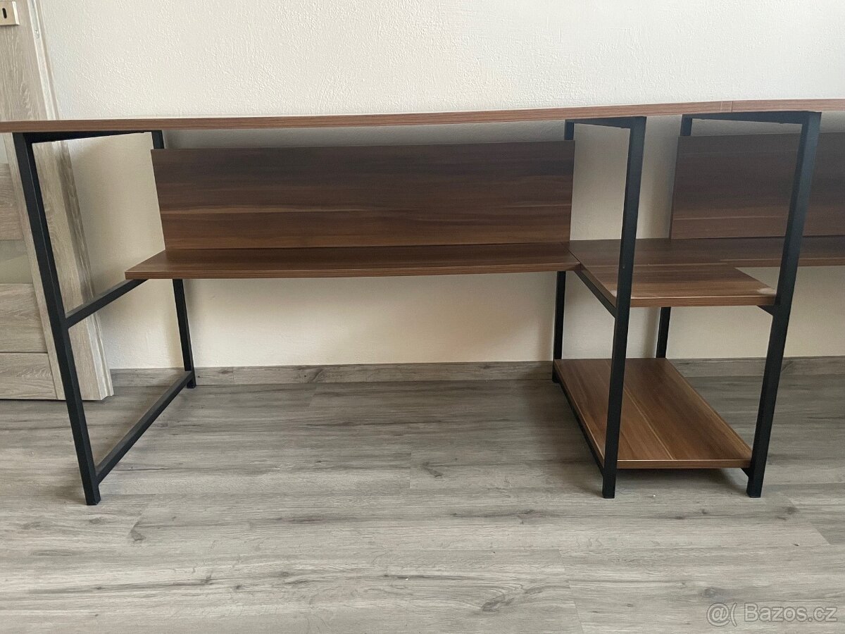 Stůl pro 2 osoby - 5