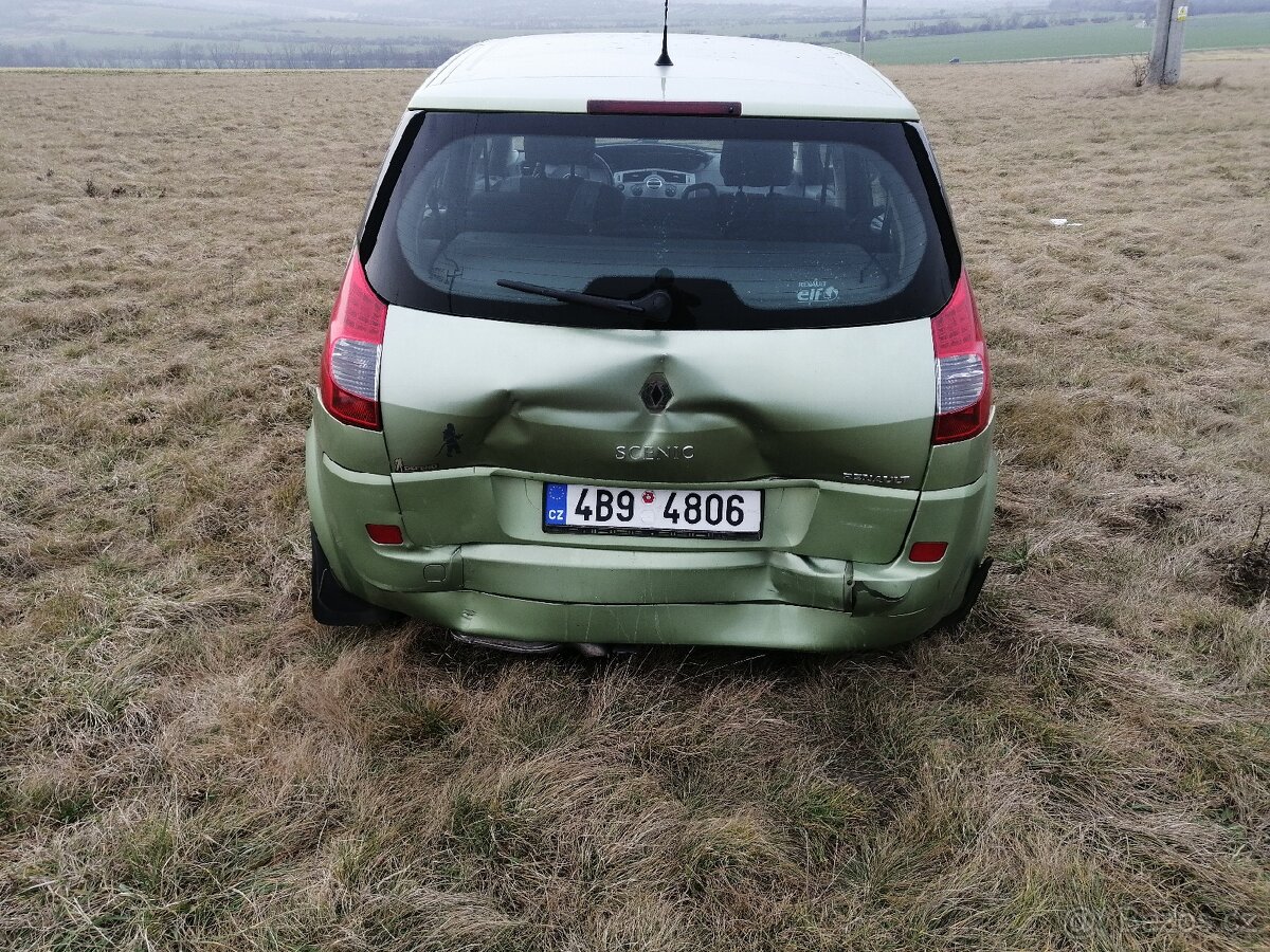 Prodám Renault megan scenic 2 r.v 2007 na ND - 5