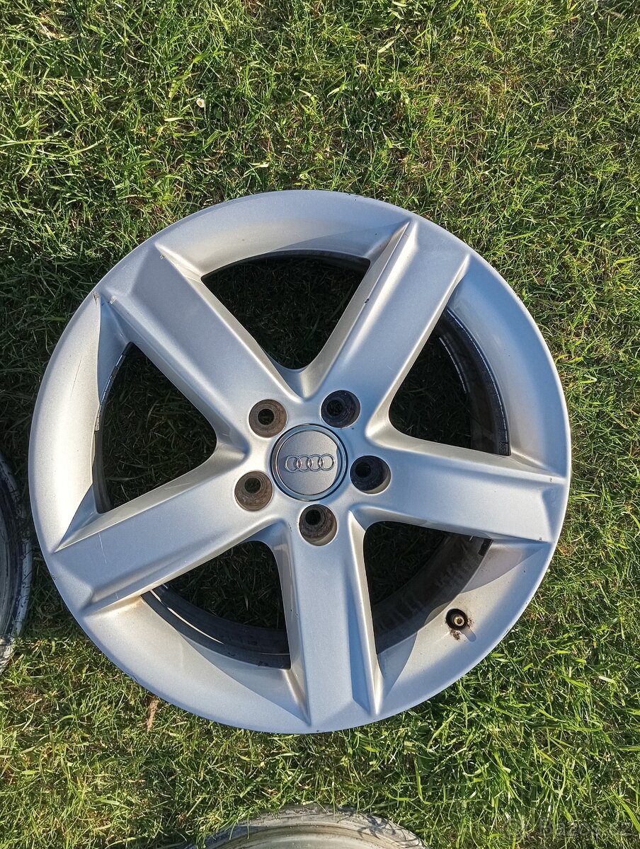 Kola Audi r17 - 5