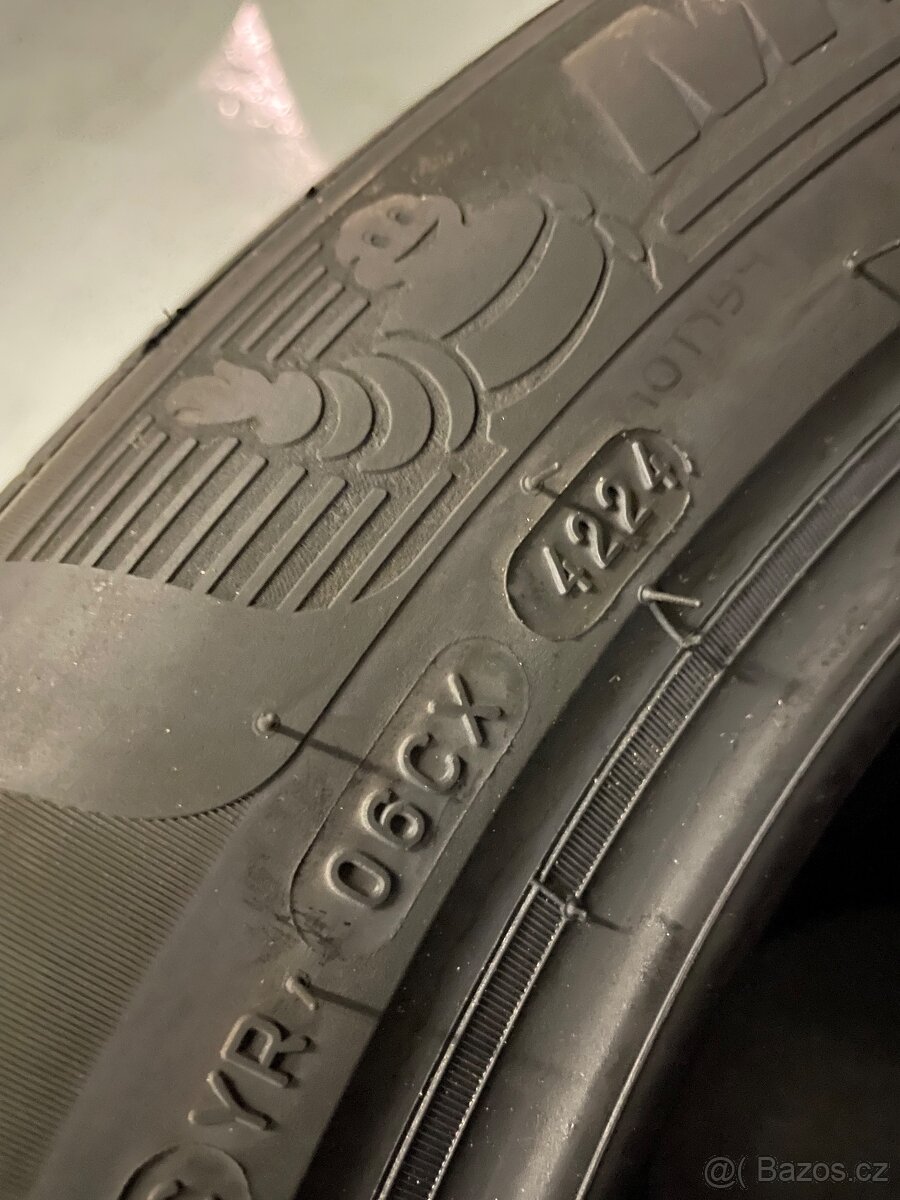 Pneu Michelin 4x 225/55/18 dot24 - 5
