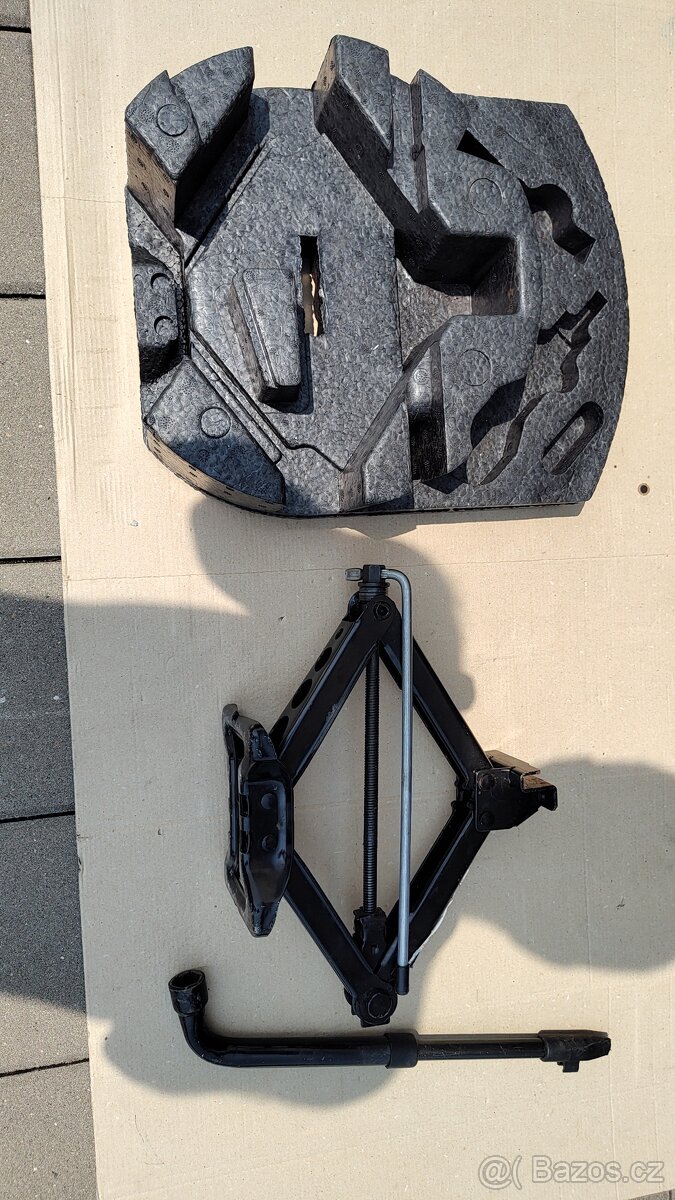 Hever Mondeo Mk3 a 4 a dojezdová rezerva - 5