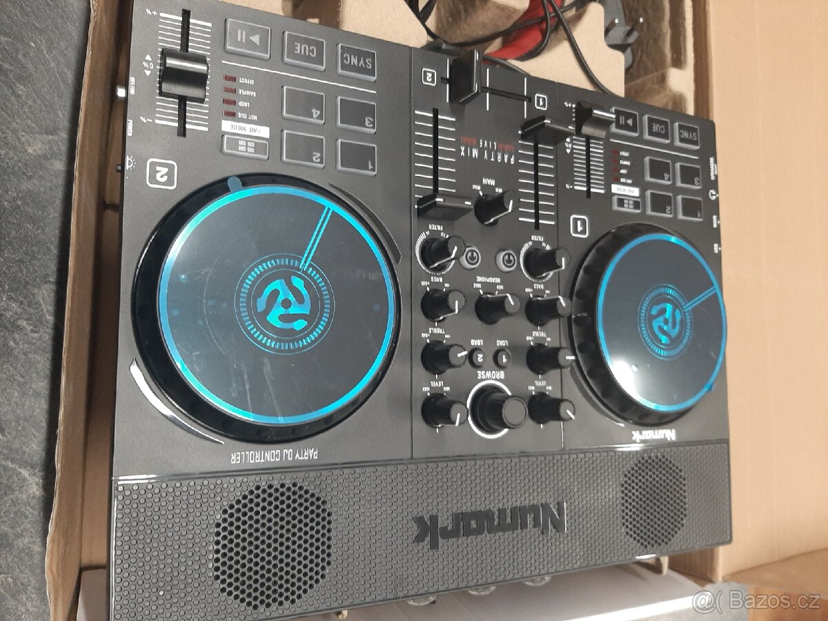 Set DJ kontrolér Numark party mix live bundle - 5