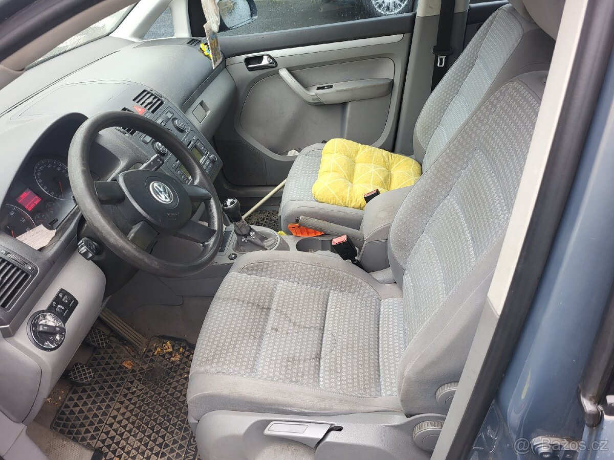 Volkswagen Touran - 5