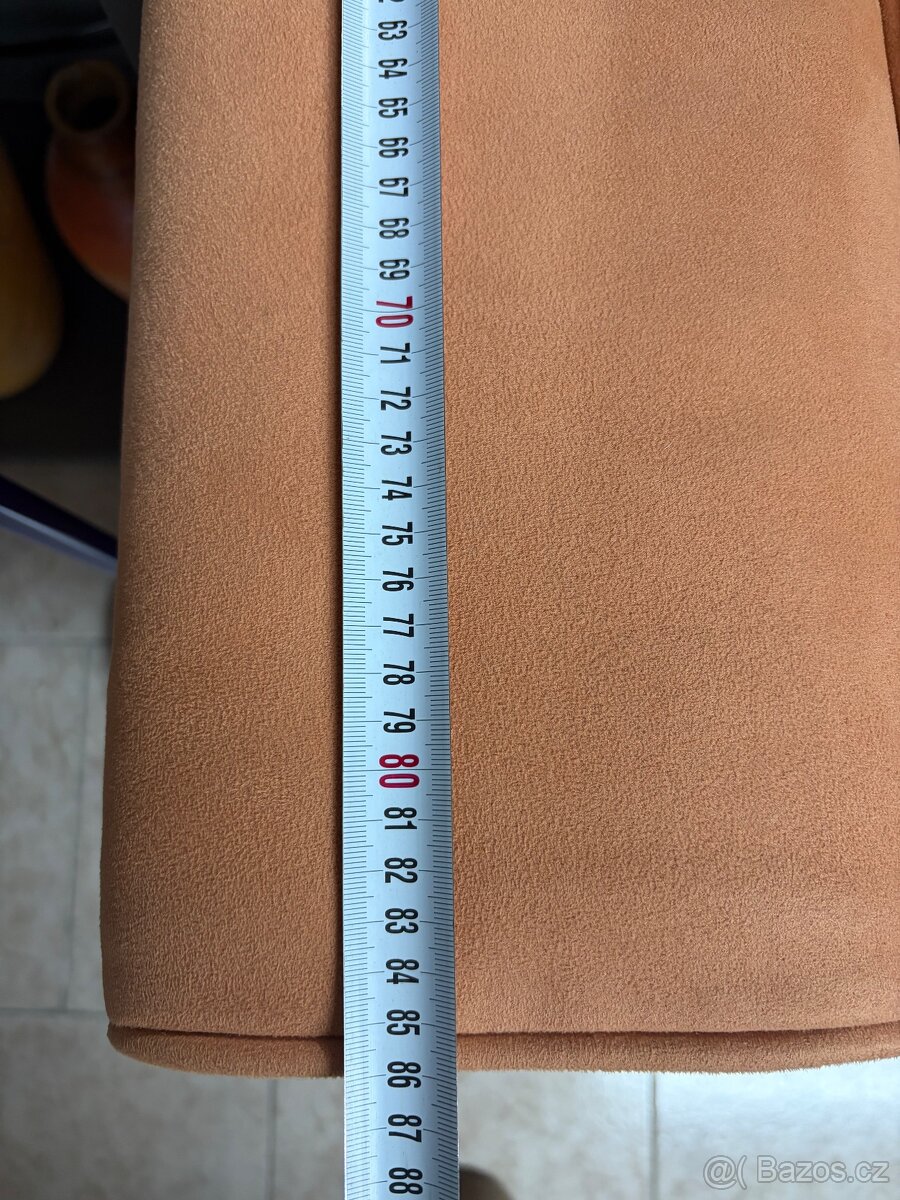 Sedačka z expozice - 5