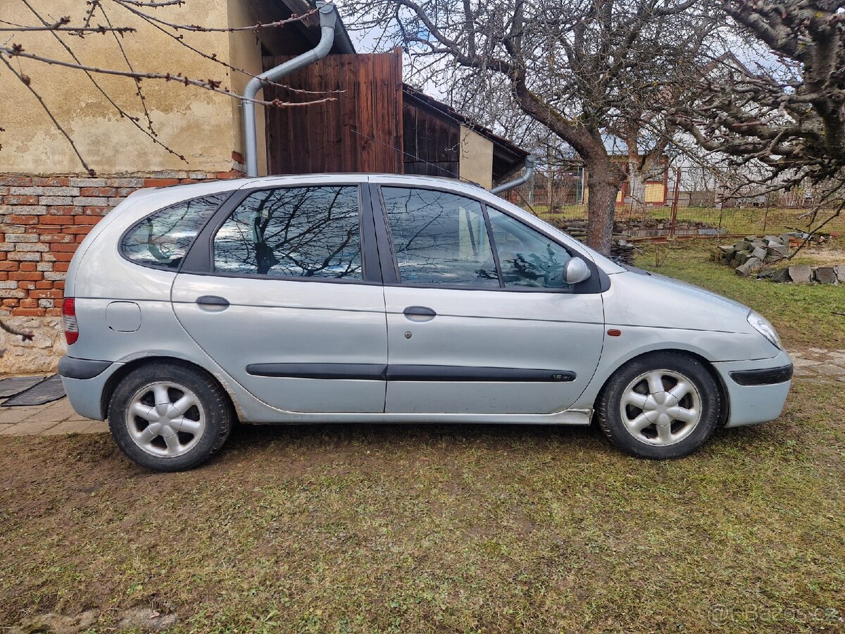 Renault Megane scenic 1.6 16V - 5