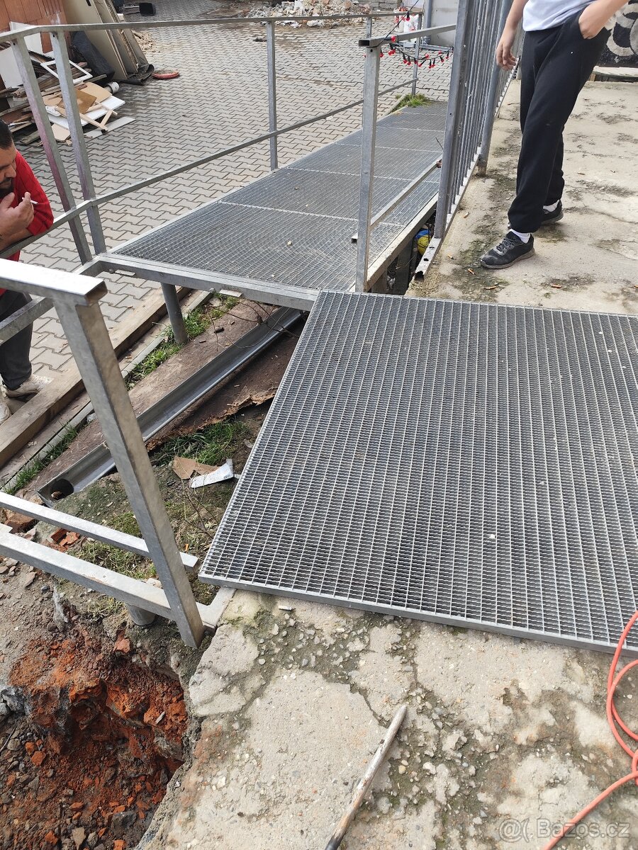 Nájezdová plošina - 5