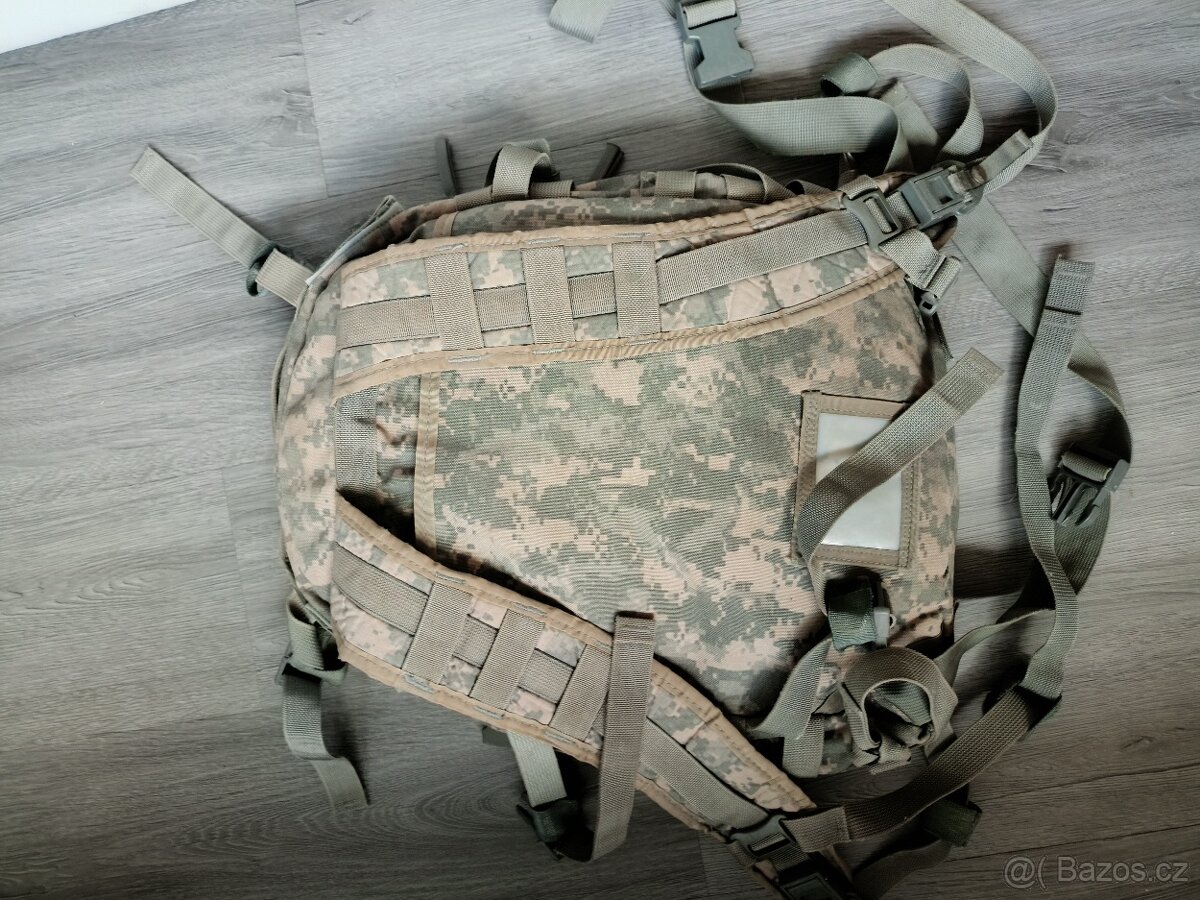 US Army batoh molle assault pack v UCP - 5