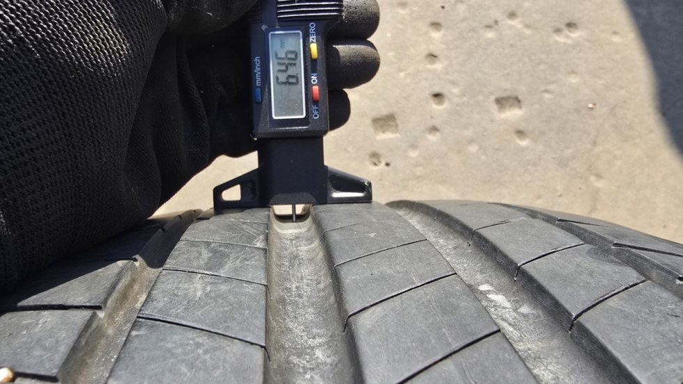 Letní pneu 245/45/18 Bridgestone - 5