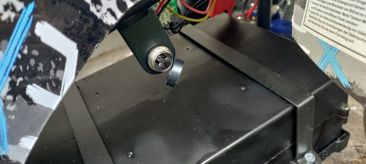 Nová dětská Elektrická čtyřkolka Tori 1200W modrá