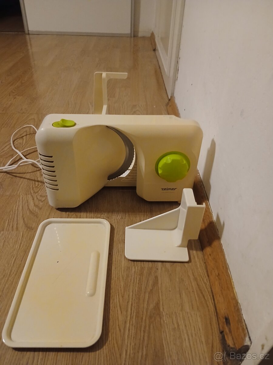 ELEKTRICKÝ KRAJEČ ZN. ZELMER 220 V. - 5