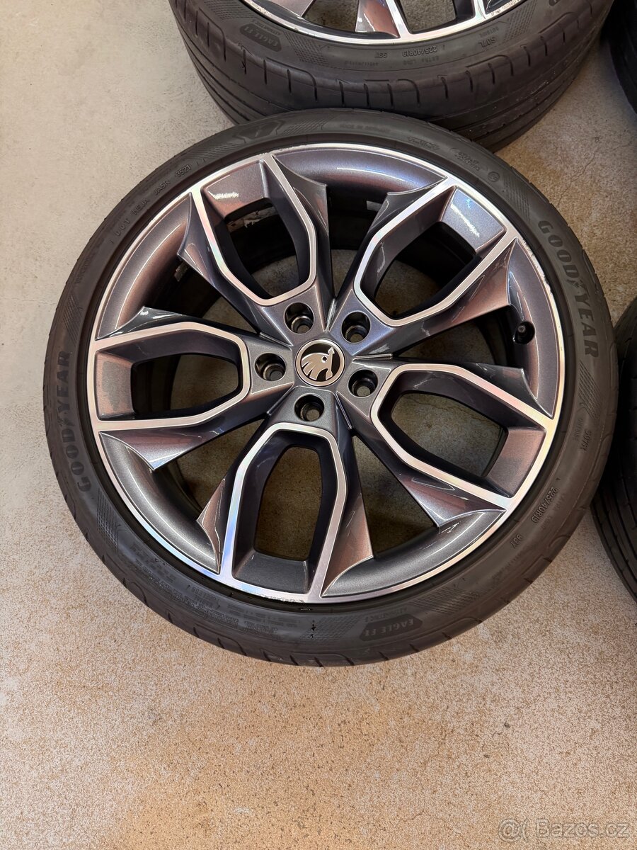 Prodám alu kola Škoda - 5