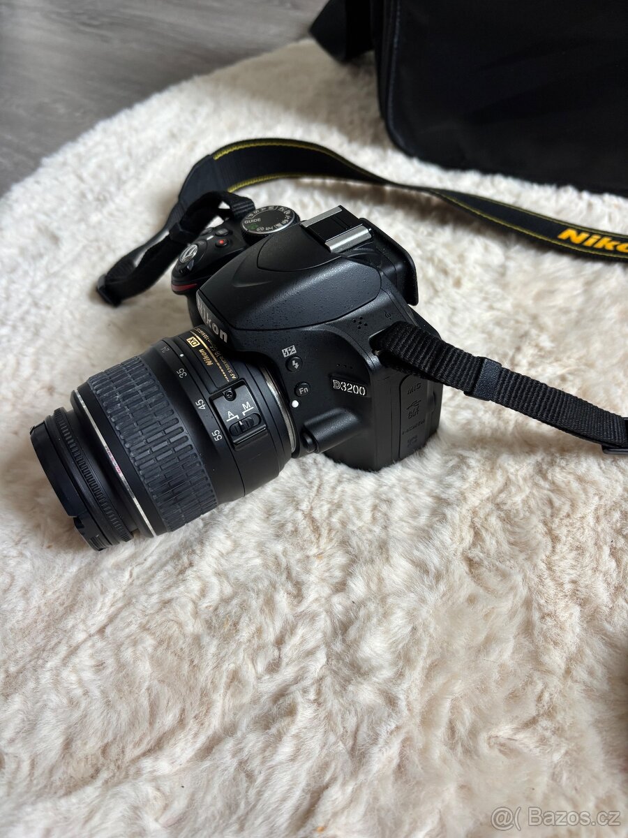 Zrcadlovka Nikon D3200 - 5