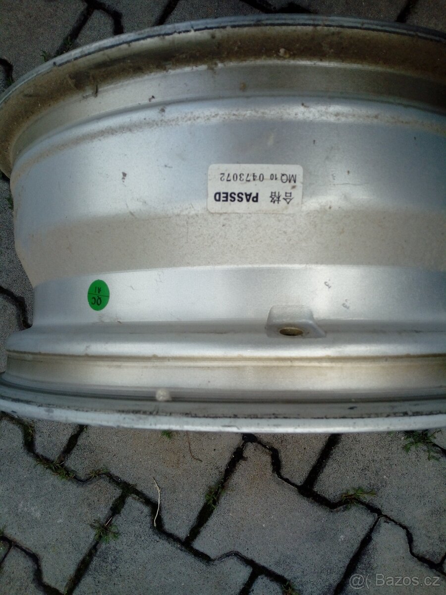 prodám 4 alu disky 6,5JX-16 H2 - ET 45 Renault, DACIA - 5