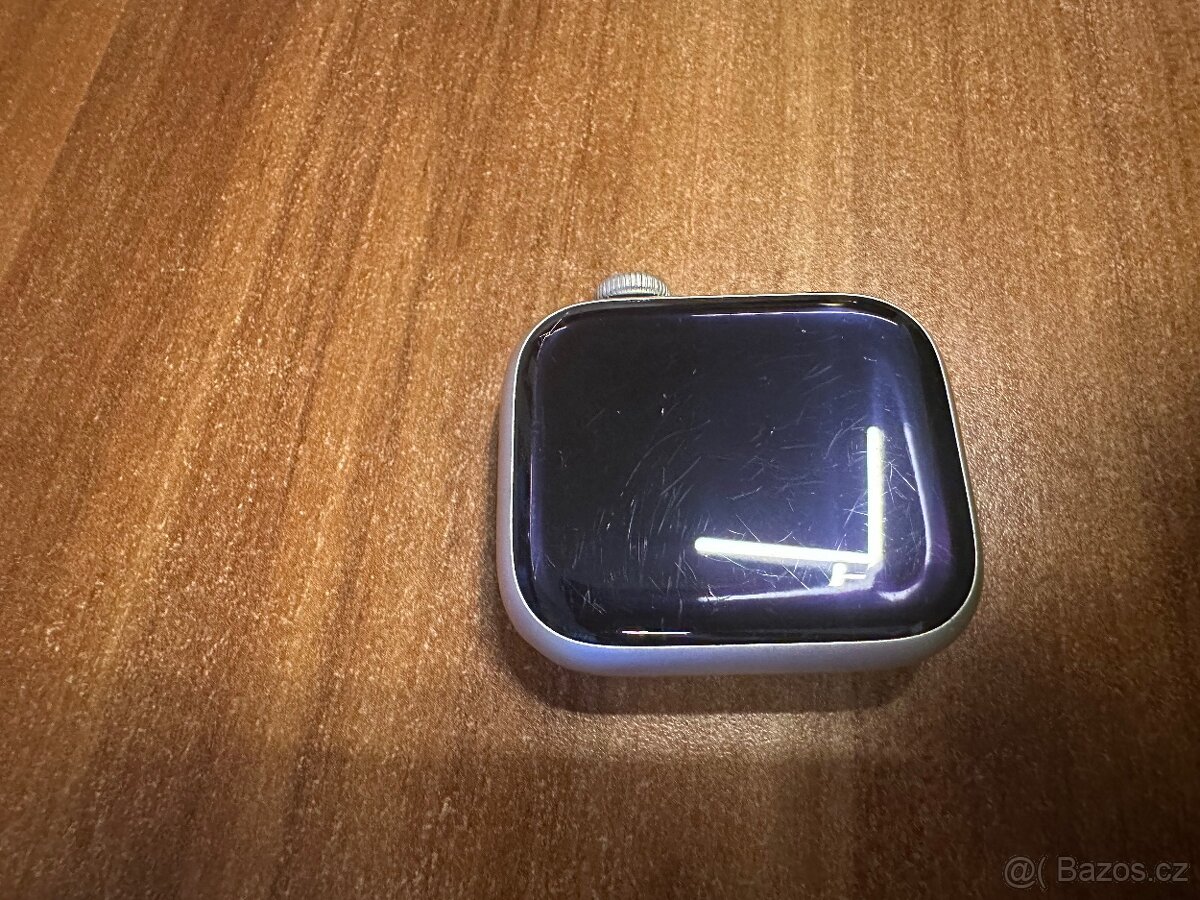Apple Watch 7, 41 mm Starlight Alu Star - 5