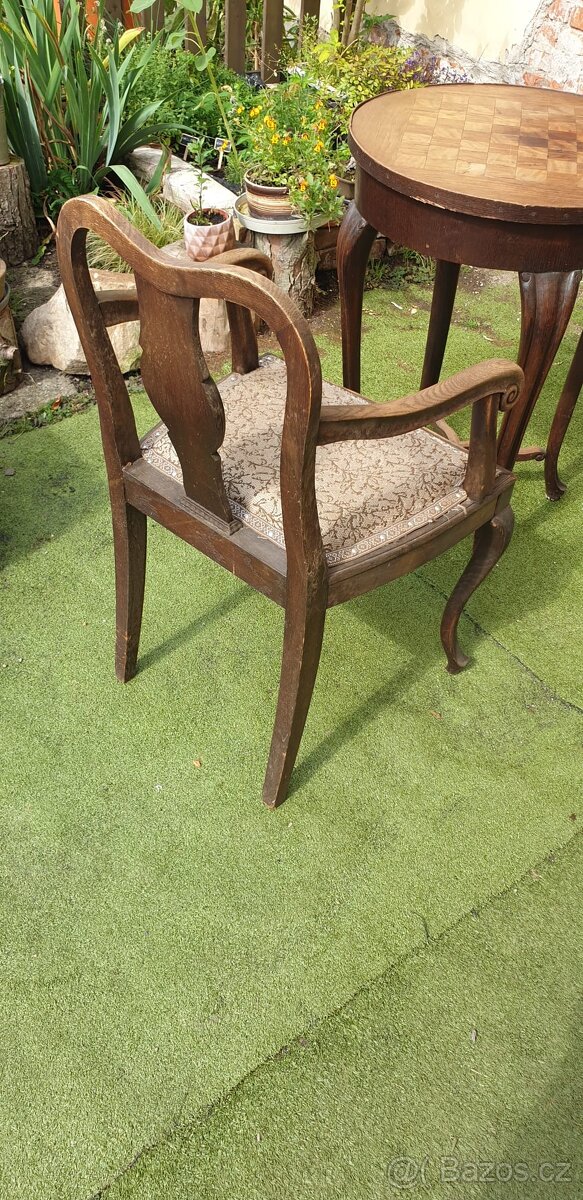 Starožitný nábytek - 5