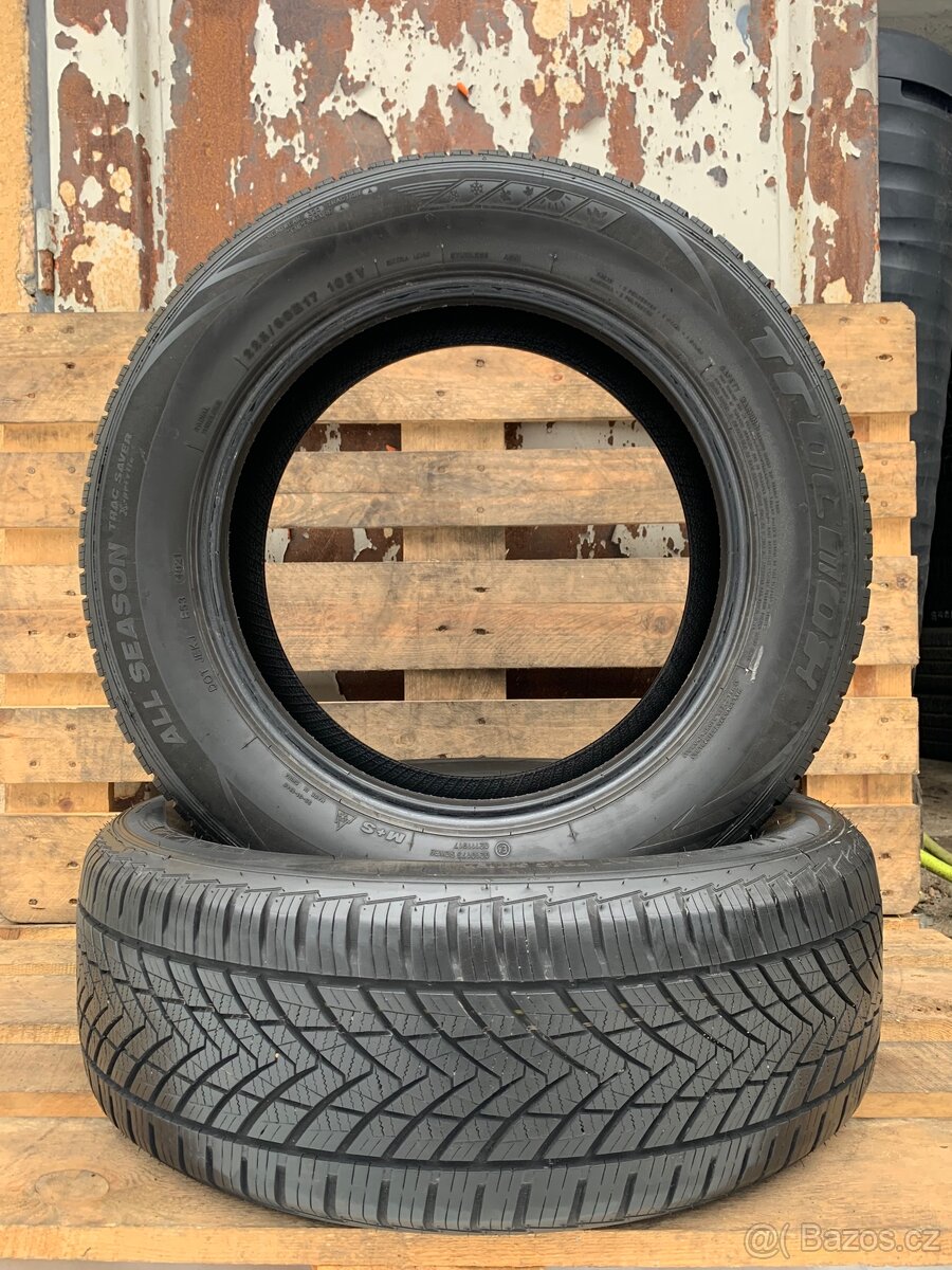 2ks 225/60/17 Tracmax/2021/103V/celoročně 6.9m - 5