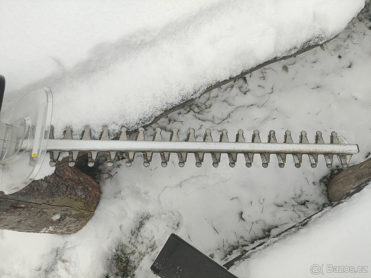 Elektricke nuzky na plot. - 5