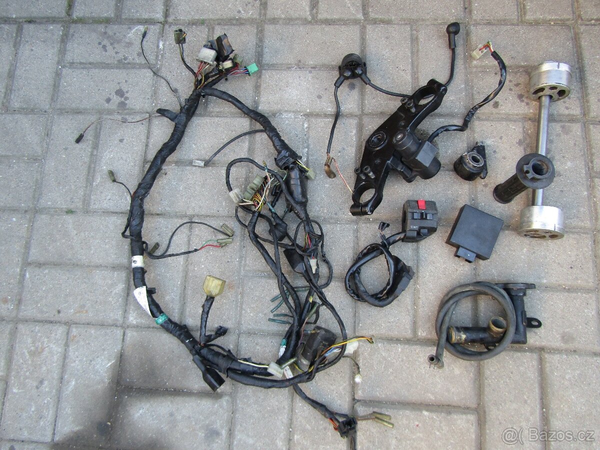 Kawasaki Gpz 750r - 5