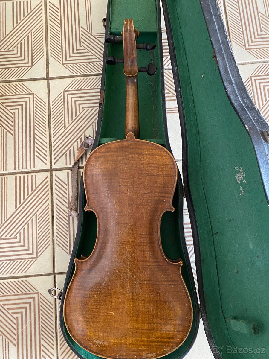 Housle - 5