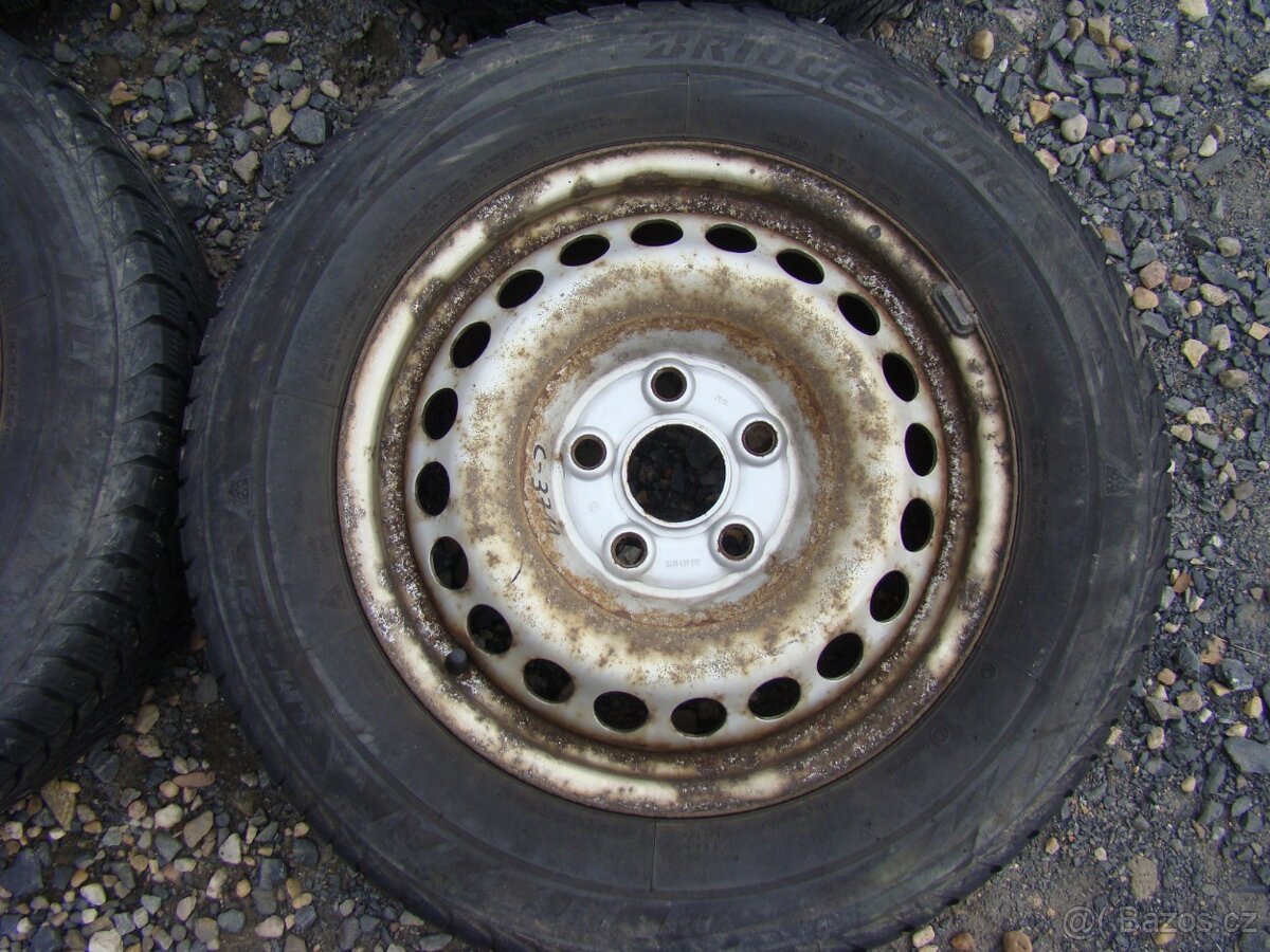 Sada 16" plechových disků 5x120 + zimní pneu Bridgestone - 5