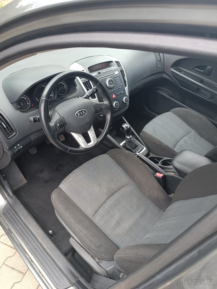 Kia Cee´d 2010 1.6CRDi 85kw - 5