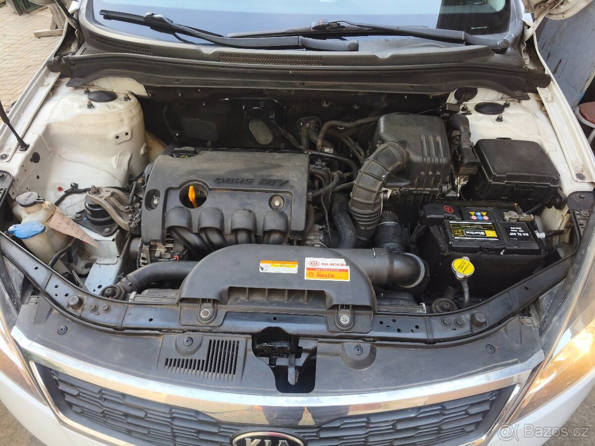 Kia Ceed 1.4 (2010) - 5