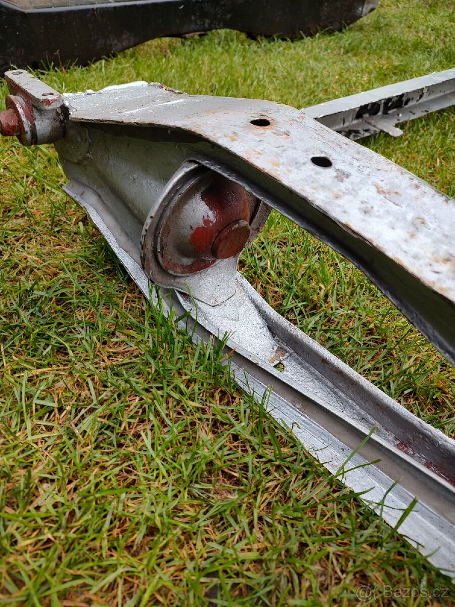 Austin mini rover cooper zadní rám - 5