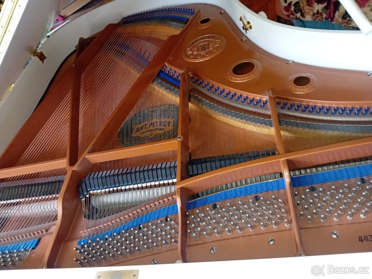 Klavír PETROF model V (160cm) - 5