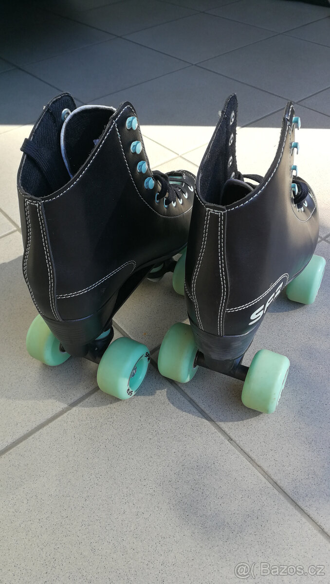 Trekové (kolečkové) brusle SFR - 5