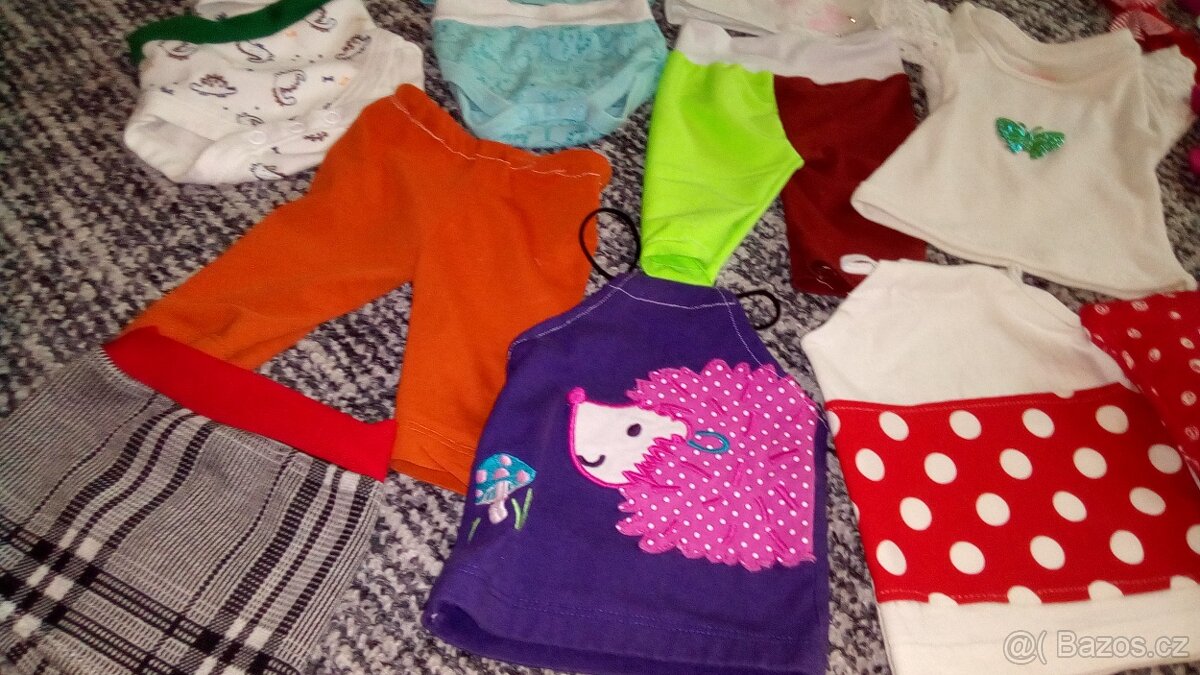 Oblečení aj.pro panenky /BB/ cena celkem - 5