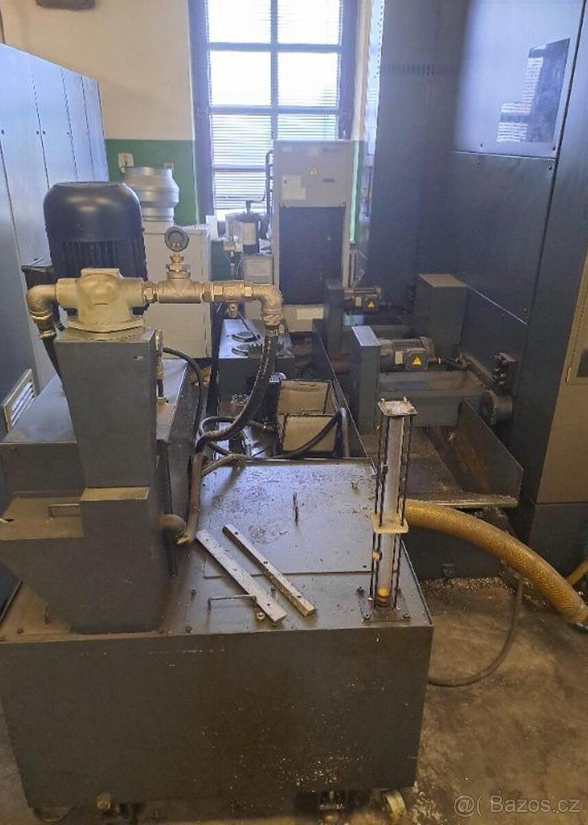 Obráběcí centrum (vertikální) MAKINO F5 - 5