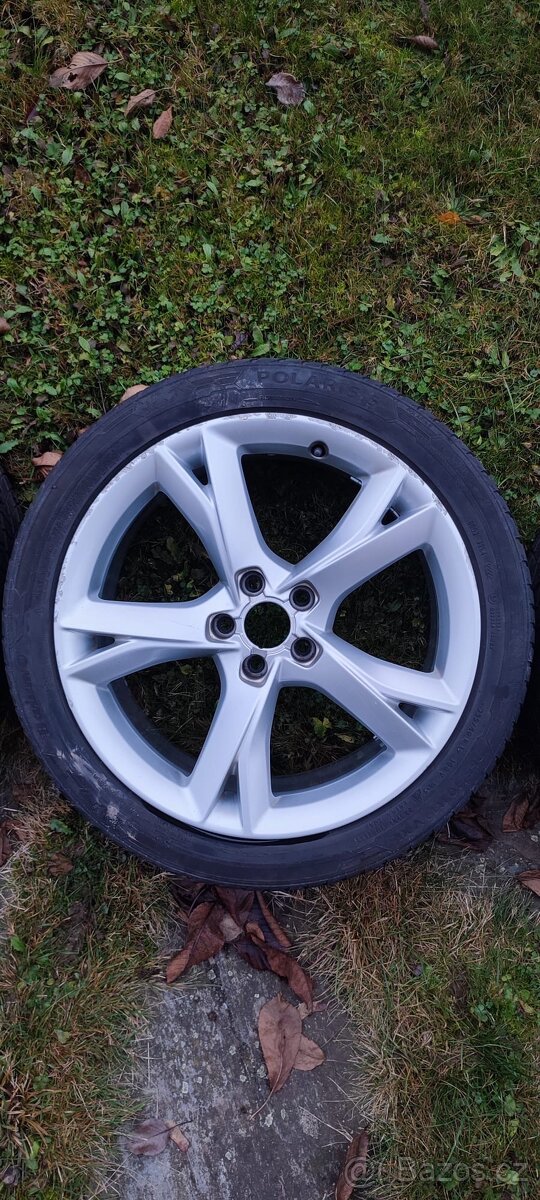 Alu kola Audi - 8,5Jx19 H2 ET 32 - 5