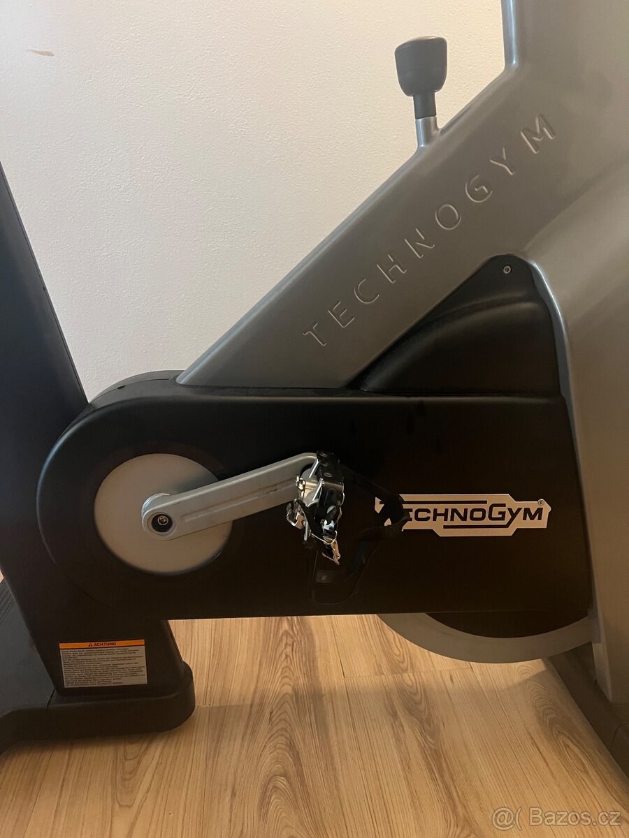 Technogym Group Cycle Connect - špičkový trenažer - 5