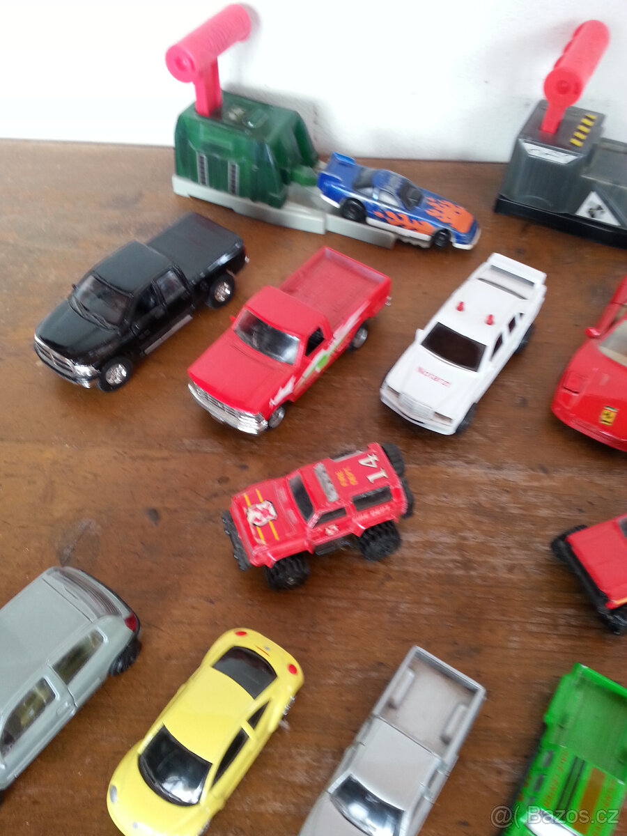 Autíčka různá - 5