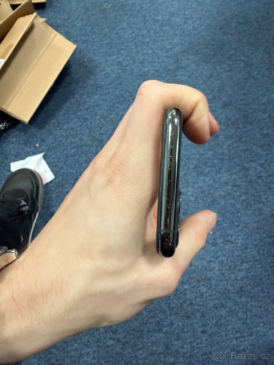 iPhone 11 Pro 256GB – Midnight Green - 5