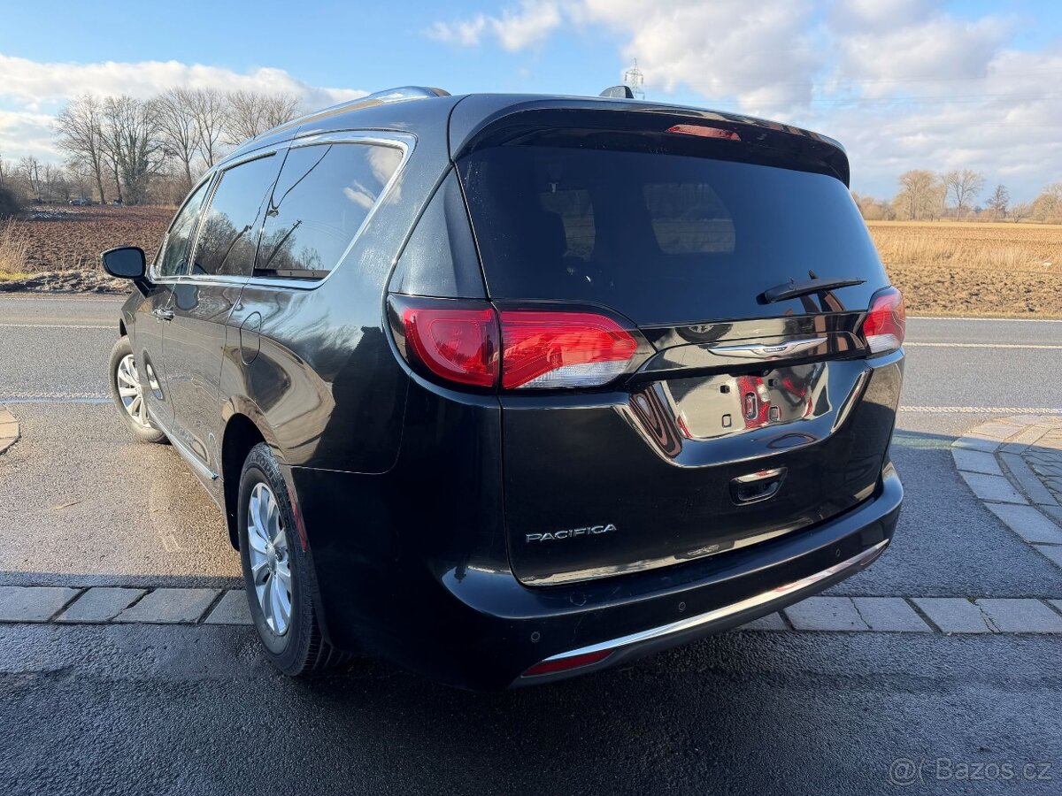 Chrysler Pacifica 3,6 Touring L DVD 2018 - 5