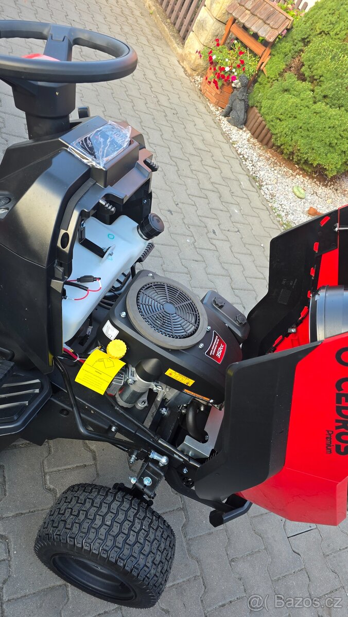 Novy zahradní traktůrek Cedrus akce do neděle 58000 - 5