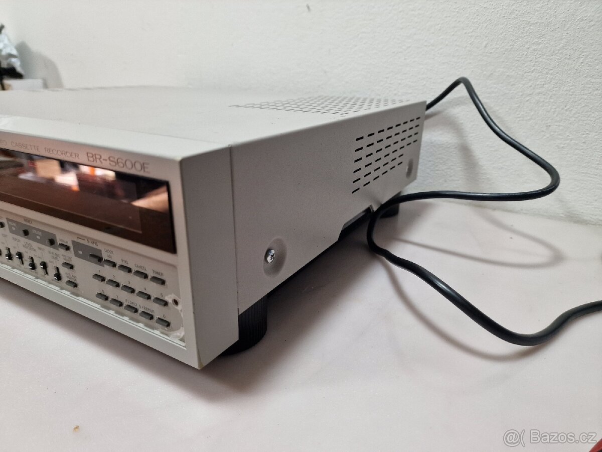 JVC BR-S600E profesionální SVHS videorekordér PAL - 5