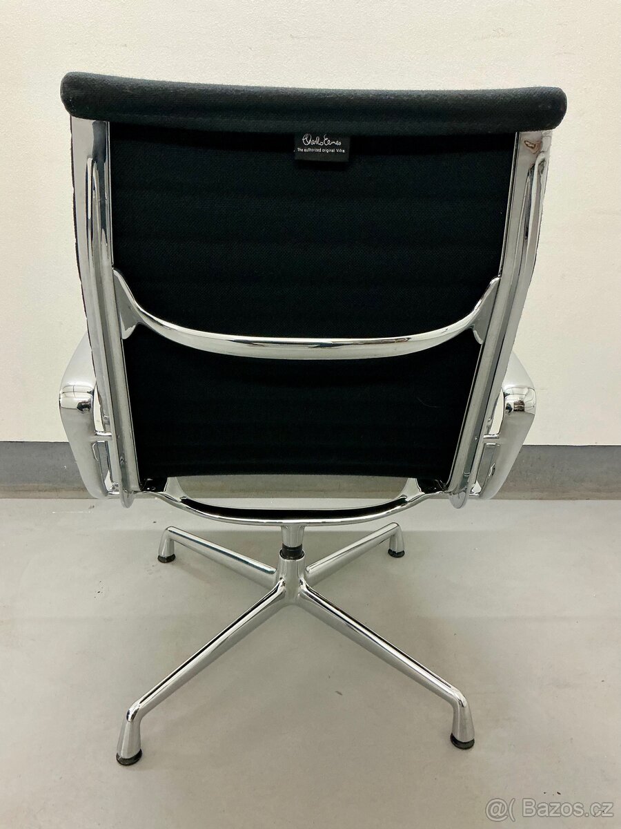 Křeslo Vitra EA 124 - 2 ks - 5