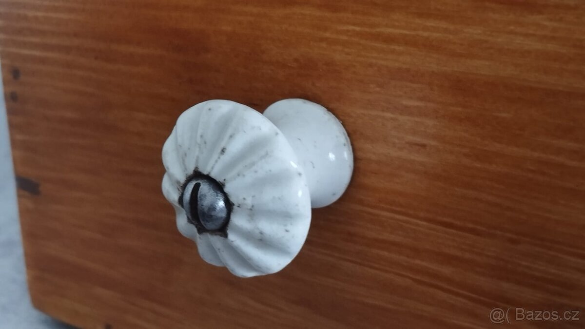 Velmi starý kupecký mlýnek IDEAL s rumpálem DOPRAVA 0,- - 5