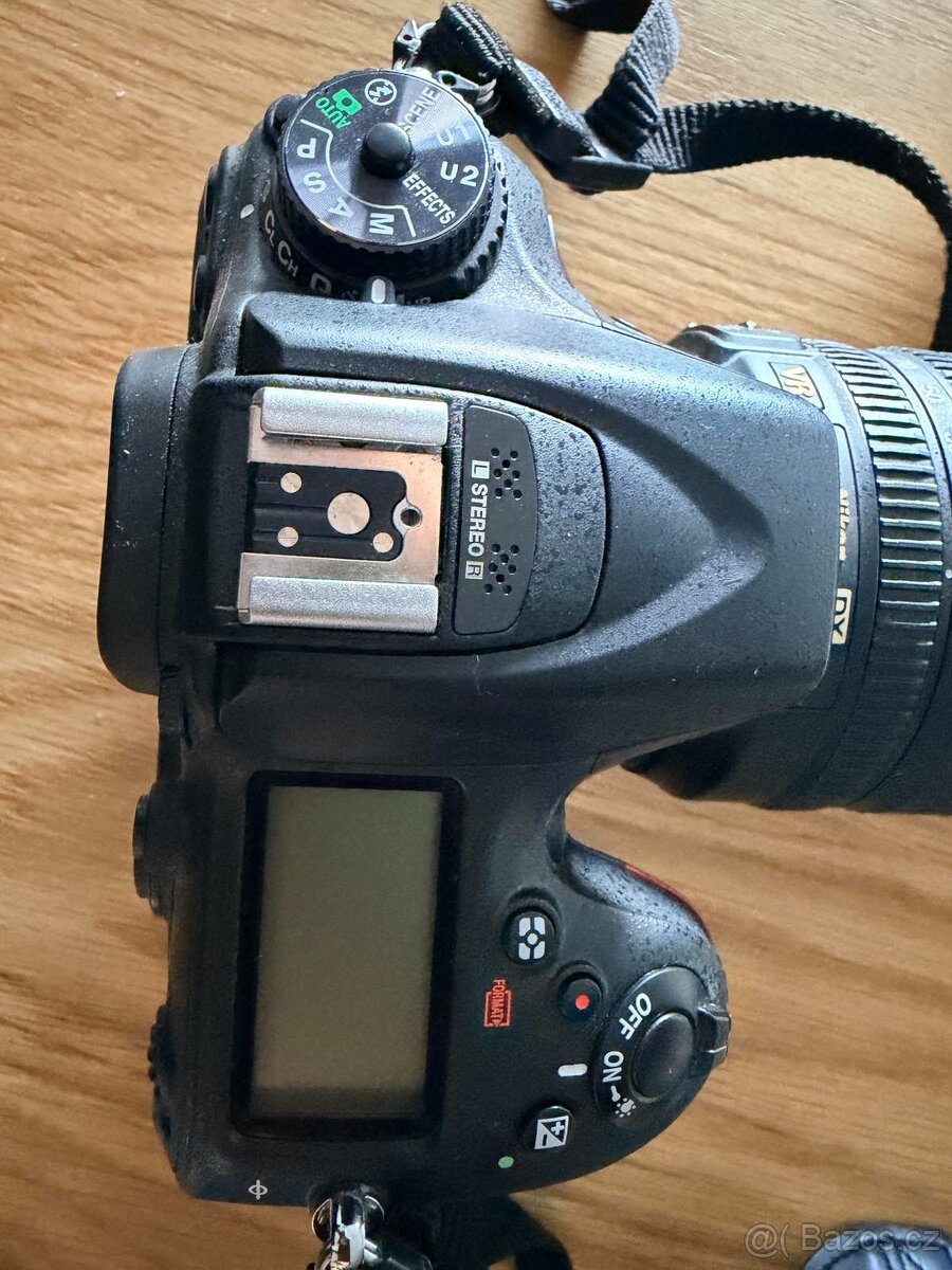 Prodám Nikon D7100 s objektivem 18–105 mm a bleskem Di600 - 5